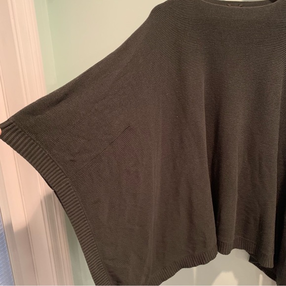 Lululemon Athletica Divinity Poncho Olive Green Sweater One Size - Picture 4 of 9